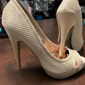 Charles David Beige high heels